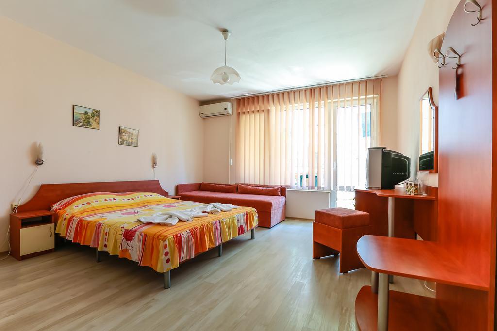 Guest House ,, Ekaterina" Несебър Екстериор снимка